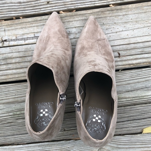 Vince Camuto women’s size 9.5 shoes with 4 inch heels. - Picture 5 of 9